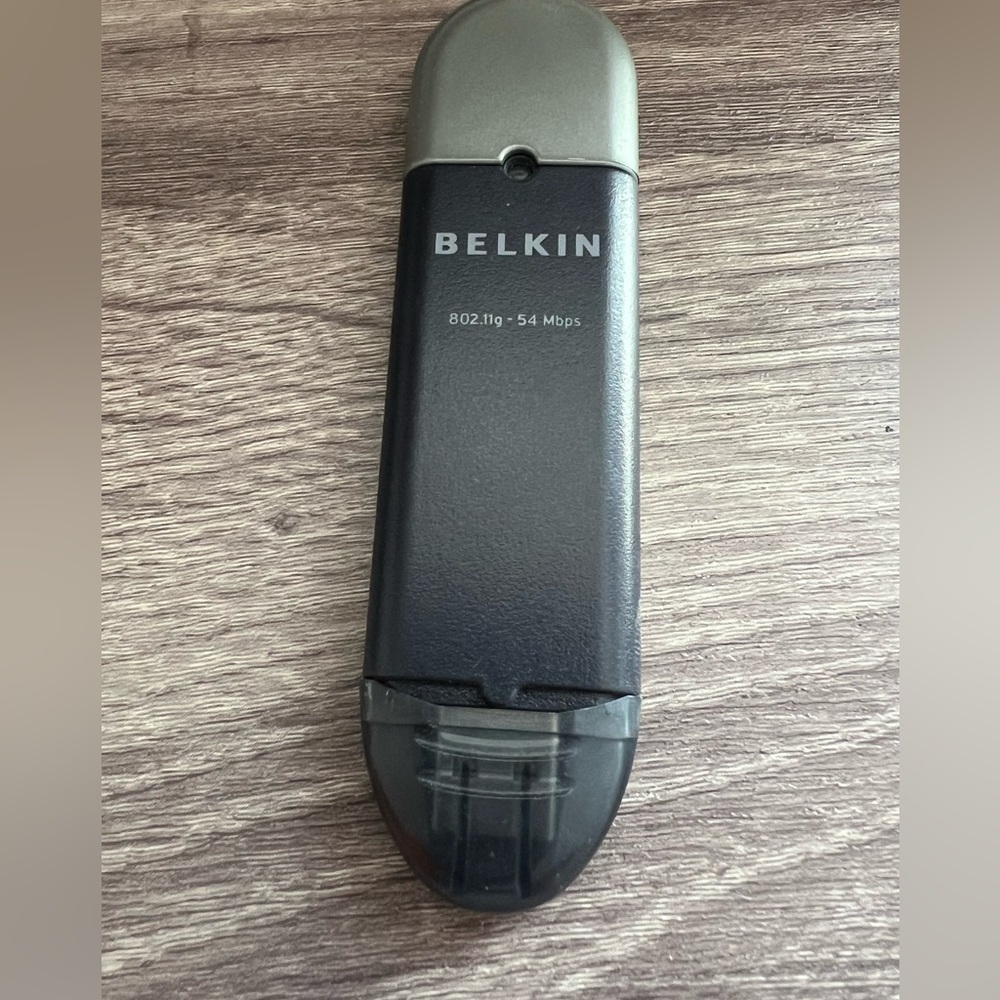 Belkin Wireless G USB Network Adapter
Dongle F5D7050 802.11g